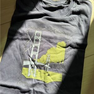 Cotopaxi Men’s Size M Golden Gate Bridge Graphic Tee San Francisco